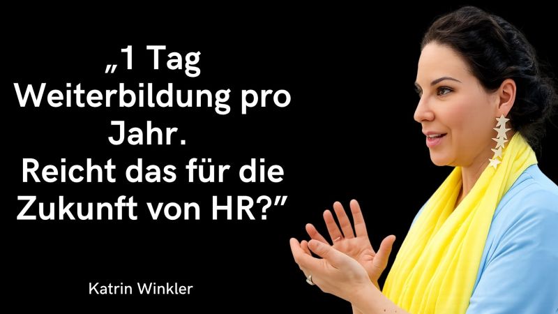 Auf der linken Seite befindet sich ein dunkler Hintergrund. Darauf steht in weißer, gut lesbarer Schrift das Zitat: „Manche Menschen gehen nach nur 1 Tag im neuen Job, weil sie sofort merken: Das passt nicht. Und das ist völlig okay“. Ganz unten links steht wie gewohnt der Name Katrin Winkler. Die rechte Bildhälfte zeigt Katrin Winkler. Sie blickt mit einem offenen, freundlichen Lächeln direkt in die Kamera. Sie trägt ein helles Oberteil und einen gelben Schal.